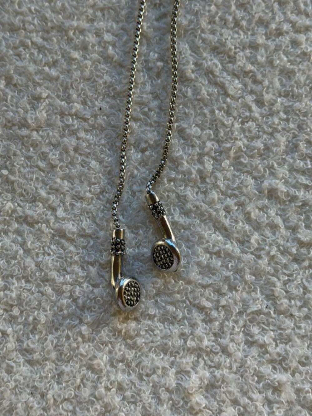Silver Rapper Earbud Chain Punk Necklace - Picture 4 of 4